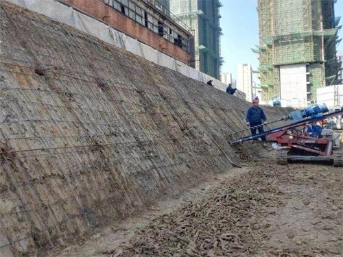 定南建筑边坡支护